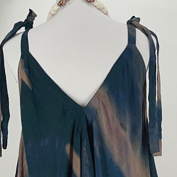 Pōʻalima Romper  Green/Teal/Blue/Gray/Coral V Neck Shoulder TIe Wide Leg Romper - Picture 9 of 15